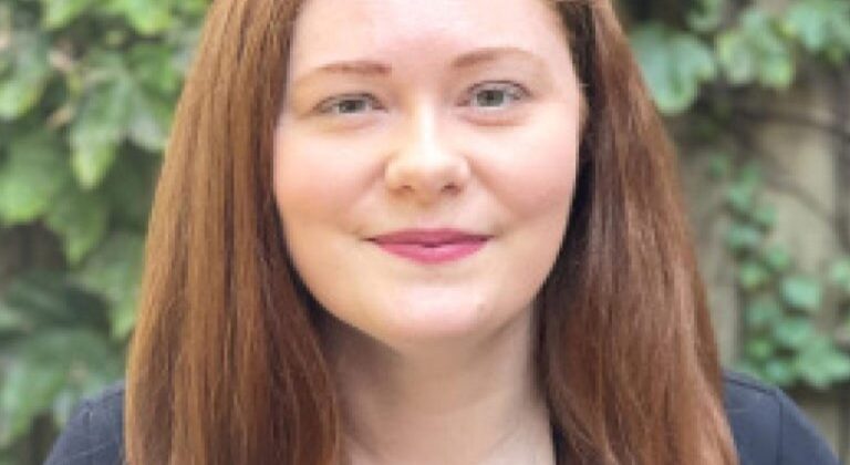 allison schmitt headshot